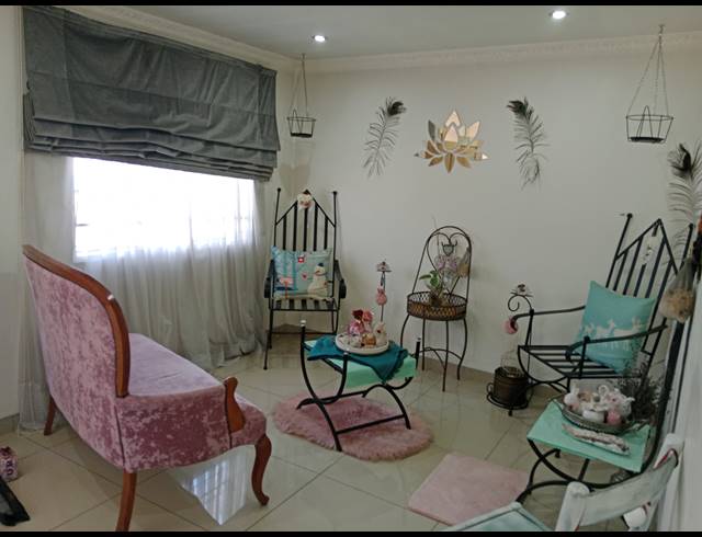 2 BEDROOM HOUSE FOR SALE IN NORTHDALE